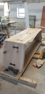 Nábytok - Unikátny dubový stôl s lavicami - 14742333_