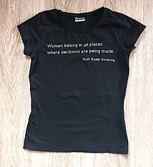 Topy, tričká, tielka - Vyšívané černé tričko s feministickým citátem - 14747395_