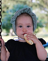 Detské čiapky - Letný detský čepček Diana s riaseným šiltom zelený - 14749660_
