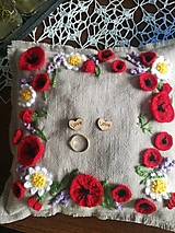 Prstene - Vankúšik pod obrúčky s háčkovanými kvetinkami - 14753780_