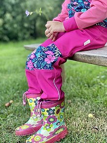 Detské oblečenie - Dětské softshellové nohavice KVETY - 14759710_