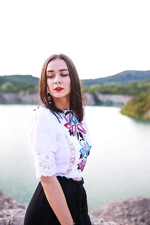 crop top Zámutovské kvety