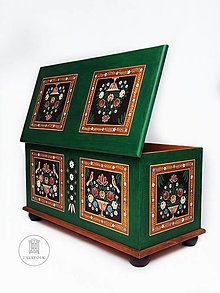 Nábytok - Ručne maľovaná truhlica z Litomyšľa (rôzne veľkosti) (L-D60cm-Š40cm-V42cm) - 14769643_