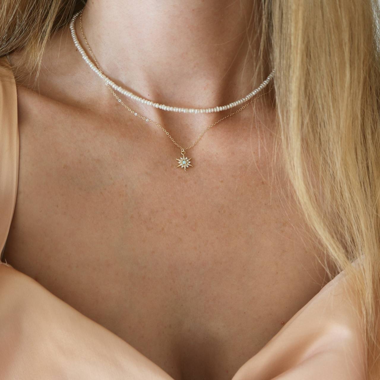 Minimalistický náhrdelník z perál (gold filled)