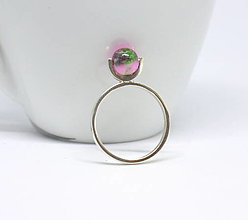 Prstene - Minimalistický strieborný prsteň s minerálom (jadeit) - 14775632_