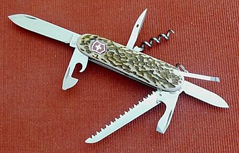 Príbory, varešky, pomôcky - Victorinox officier - univerzálny skladací nôž s púzdrom - 14780740_