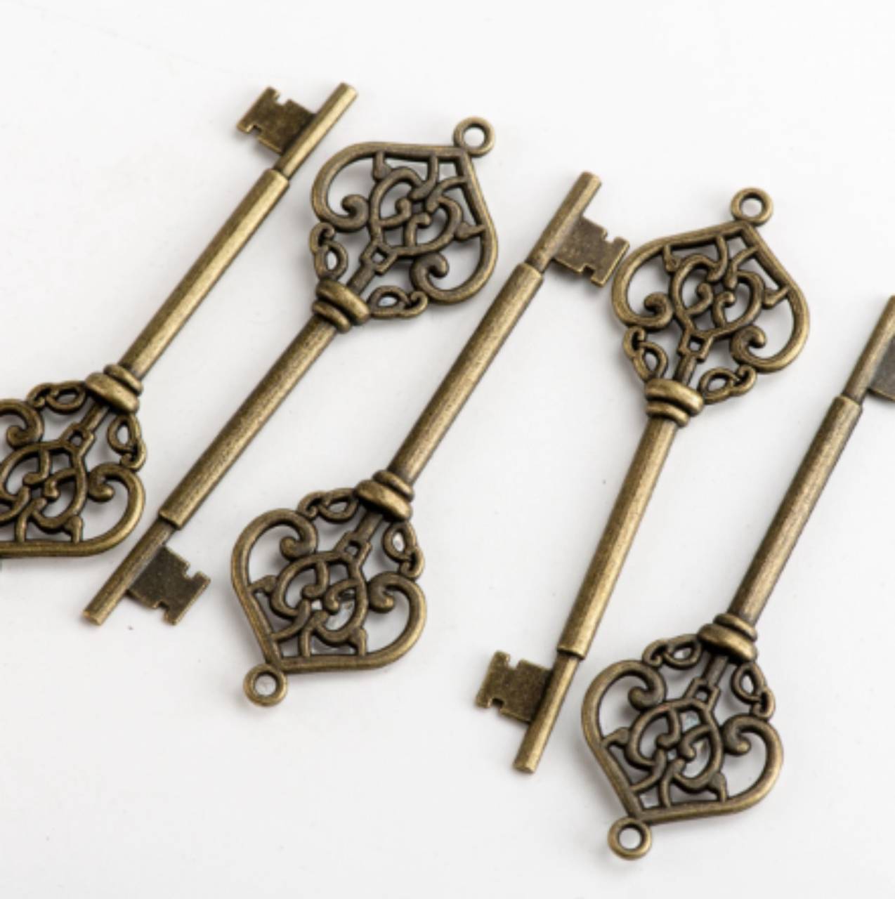 PR106 Prívesok veľký kľúč 6,8 x 2,1 cm (Meď/Bronz)