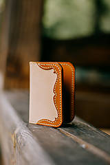 Peňaženky - Kožený kartár (Bledá hladenica - hnedá hladenica) - 14785752_