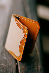 Peňaženky - Kožený kartár (Bledá hladenica - hnedá hladenica) - 14785753_