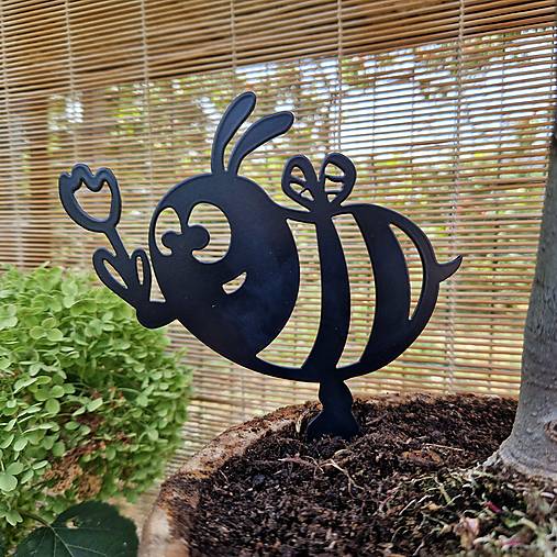  - Záhradný zápich - včielka kvetonosná (30cm - Hrdzavá) - 14786830_