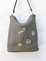 Kabelky - EVA "Flower Branch" kožená kabelka s maľbou - 14787052_