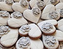 Darčeky pre svadobčanov - Svadobné srdiečko Grey Flower - 14807382_