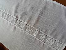 Úžitkový textil - Ľanový obrus s čipkou - 14806363_
