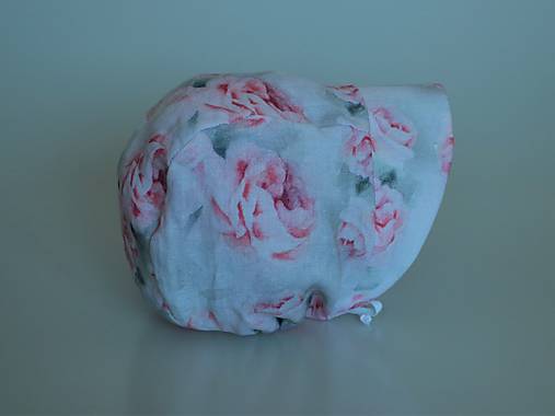 Letný detský ľanový čepiec ruže akvarel
