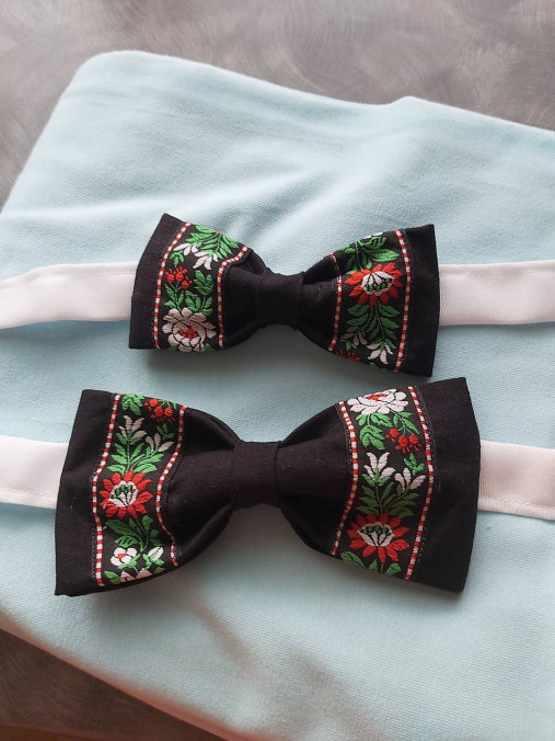 Pánske doplnky - Čierny folklórny motýlik otec a syn. - 14812494_