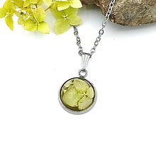 Náhrdelníky - Oceľový živicový náhrdelník _ Šťastíčko (Zelenkavá hortenzia) - 14813749_