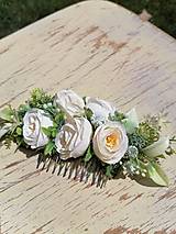 Ozdoby do vlasov - Kvetinovy hrebienok s ružami - 14817444_
