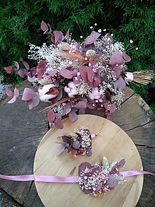 Svadobné pierka - natur kytica pre nevestu,  náramok a pierko pre ženícha ružový eukalyptus - 14818050_