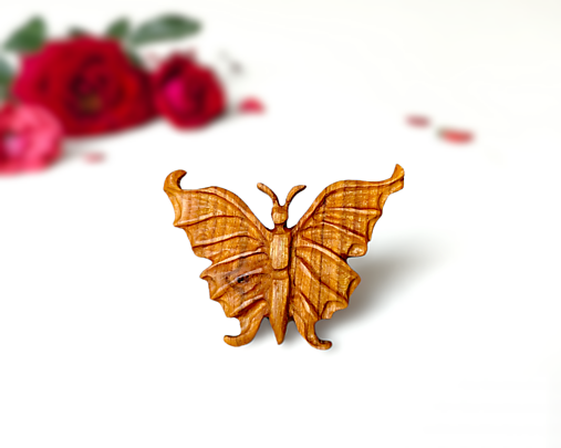 Drevená spona Motýľ