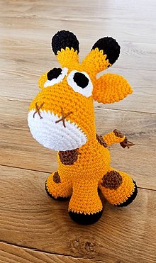 Hračky - Háčkovaná hračka - žirafa Lilli - 14820968_