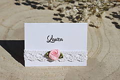 Papier - Romantické svadobné menovky s ružičkou - 14823298_