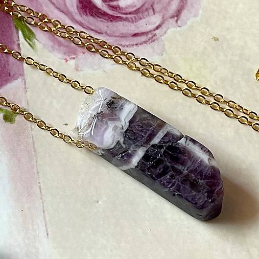 Amethyst Golden Necklace / Náhrdelník so surovým ametystom N020 (č.1)