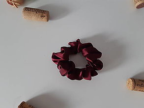 Ozdoby do vlasov - Scrunchies - gumičky z hedvábného saténu - vínová (mini skinny) - 14830472_