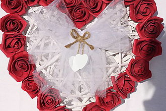 Darčeky pre svadobčanov - Srdce plné červených ruží - 14833348_