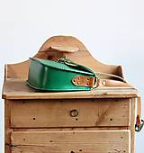 Kabelky - Malá kožená kabelka *Green&Tan* - 14832672_
