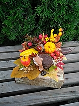 jesenná dekorácia s ježkom