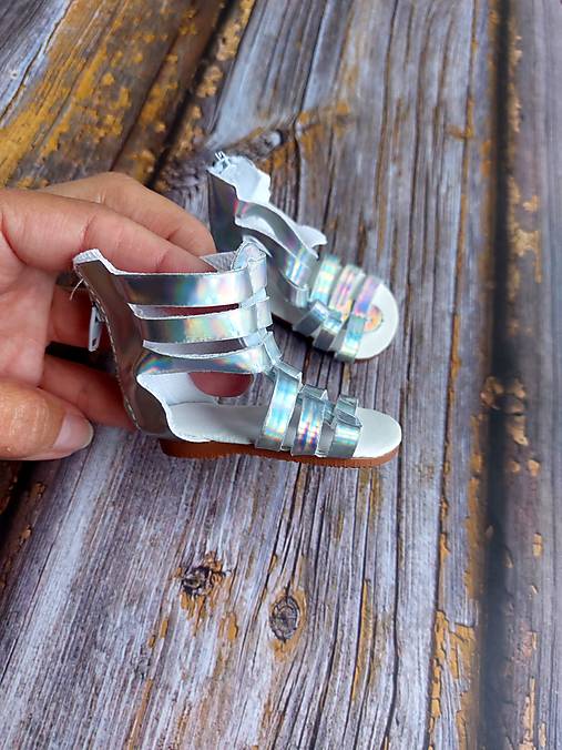 Sandálky pre bábiky