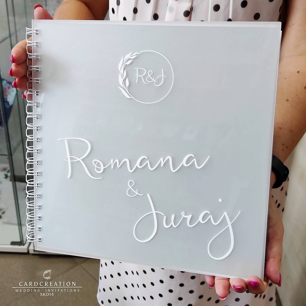 Svadobná kniha hostí z dymového akrylu SK014 (Veľkosť 20x20cm)