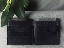 Pánske tašky - Kožená peňaženka, ručne šitá a farbená “BLCK” - 14847861_