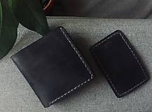 Pánske tašky - Kožená peňaženka, ručne šitá a farbená “BLCK” - 14847863_