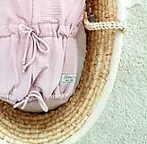Detský textil - Mušelínová Zavinovačka ružové snúrky  Pastel ružová 70x70cm s pevne prisitym viazaním - 14850023_