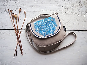 Kabelky - Ľanová kabelka s modrým ručne maľovaným vzorom - 14849987_