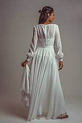 Šaty - Šifónové svadobné šaty s lúčnymi kvetmi v ľudovom štýle - 14849604_