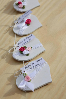 Darčeky pre svadobčanov - Svadobné magnetky ELEGANT s ružičkami - 14855374_