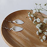 Náušnice - Jemné porcelánové náušnice "white leaves" - 14858194_