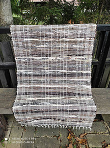 Úžitkový textil - Ručne tkaný koberec, tmavý hnedý mix - 14863278_