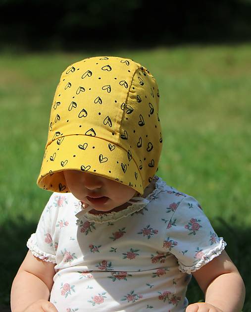 Letný detský mušelínový čepiec srdiečka