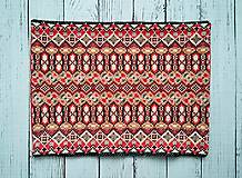 Úžitkový textil - Vankúš červený vyšívaný - 14872145_