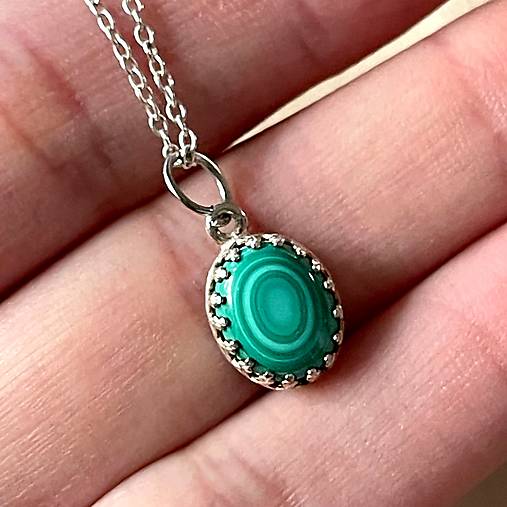 Náhrdelníky - ZĽAVA 20% Elegant Malachite AG925 Pendant / Strieborný prívesok s malachitom M001 - 14879085_