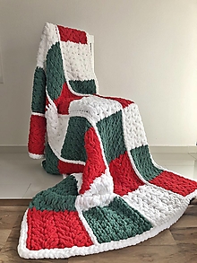 Úžitkový textil - Patchwork deka 180x110cm z Alize Puffy červeno-zeleno-biela - 14896455_