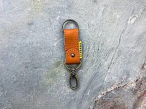 Kľúčenky - Kožená kľúčenka s karabinou - oranžová - 14896004_