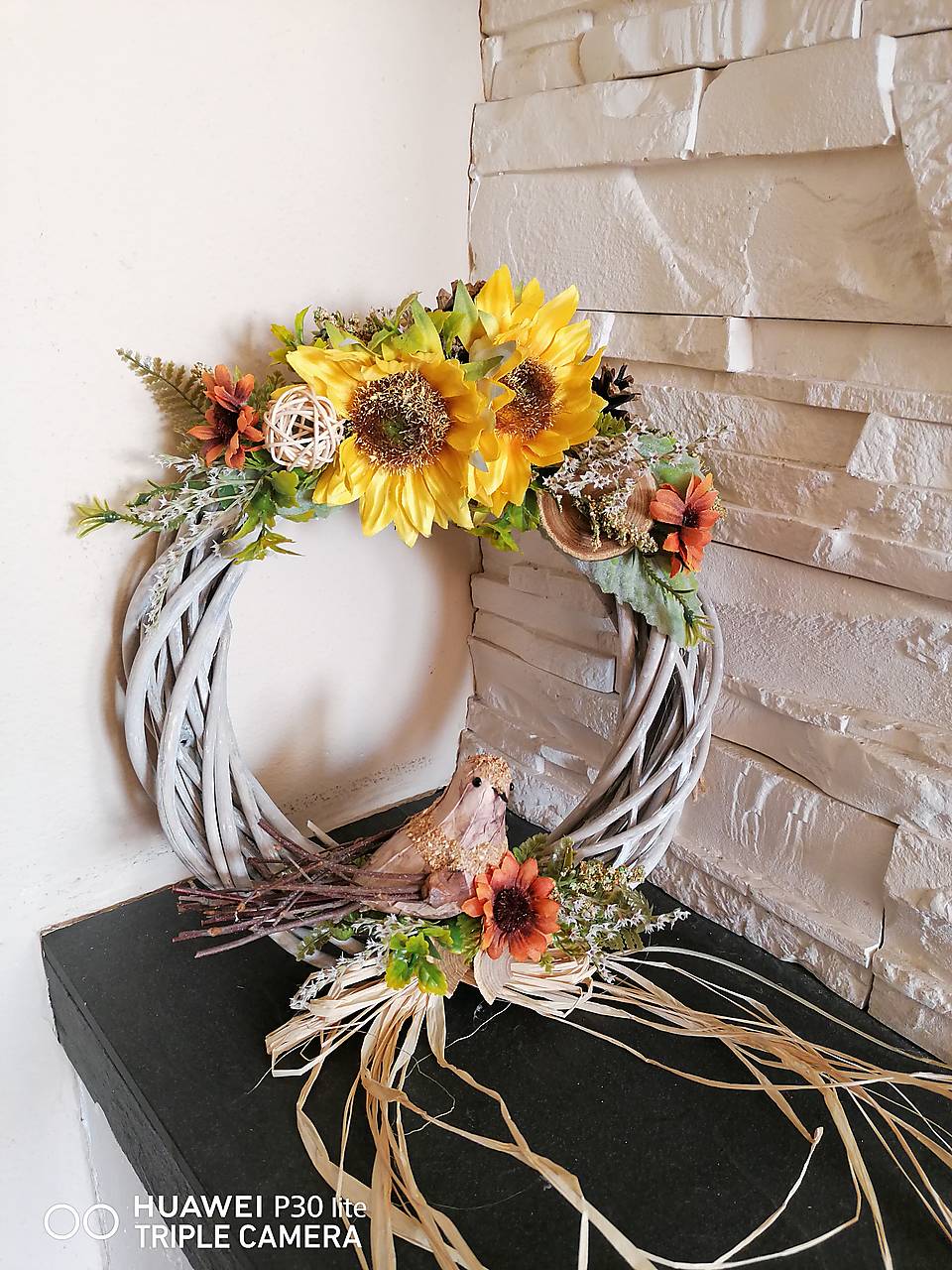 Jesenná dekorácia so slnečnicami a vtáčikom 28cm