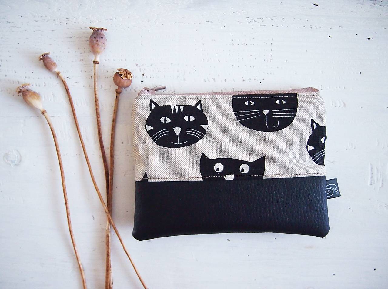 Kozmetická taška malá - mačky s čiernou