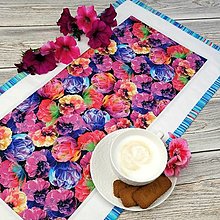 Úžitkový textil - Viacfarebný Patchworkový Obrus - Náruč plná kvetov - 14909471_
