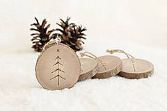 Dekorácie - Malá drevená vianočná ozdoba "Stromček" - 14908307_