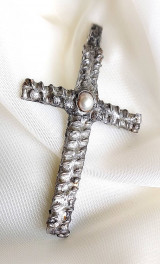Iné šperky - krížik s riečnou perlou - 14908940_